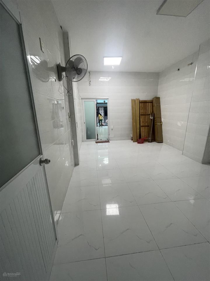 Bán nhà hẻm 3,5m lạc long quân , p8, tân bình  dt 4 x 14 m  giá chỉ 8,2 tỷ tl