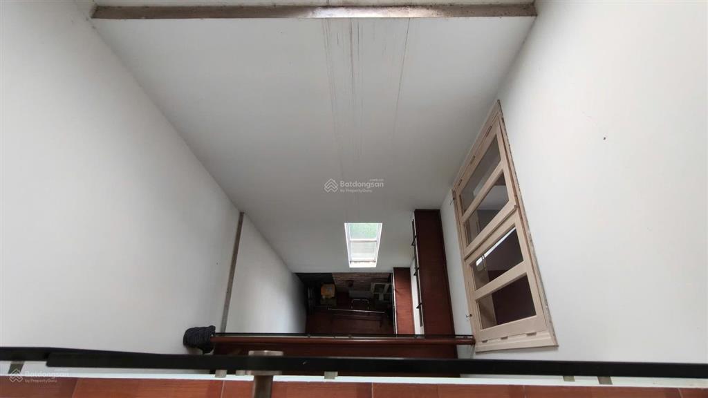 Bán nhà căn góc hẻm xe hơi 6m đường cách mạng tháng 8 , q3  dt 5,3 x 19m  chỉ có 236tr/m2