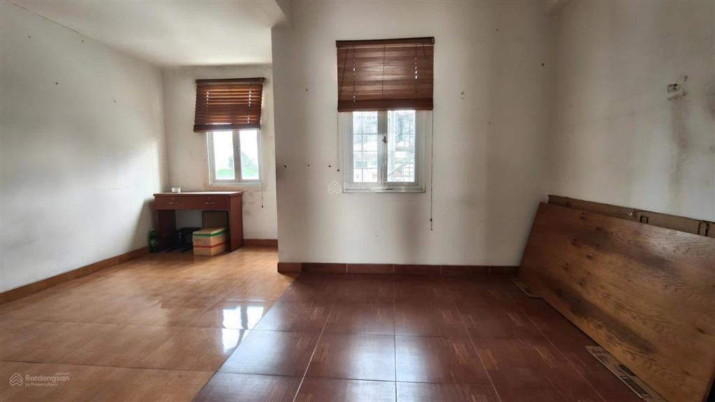 Bán nhà căn góc hẻm xe hơi 6m đường cách mạng tháng 8 , q3  dt 5,3 x 19m  chỉ có 236tr/m2