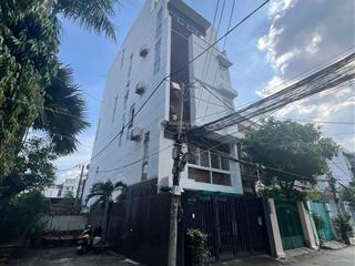 Bán nhà căn góc hẻm xe hơi 6m đường cách mạng tháng 8 , q3  dt 5,3 x 19m  chỉ có 236tr/m2