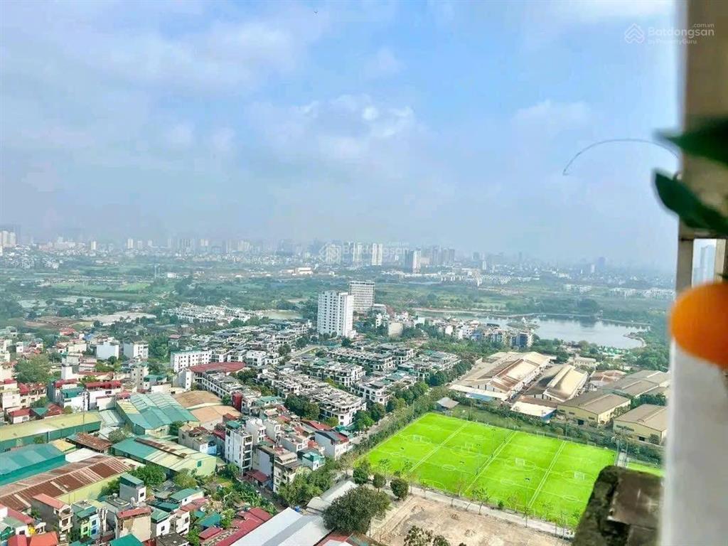 Nhà đầy đủ nội thất không ở đến cần bán gấp tại toà ct1 xa la gần khu chợ, giá yêu thương