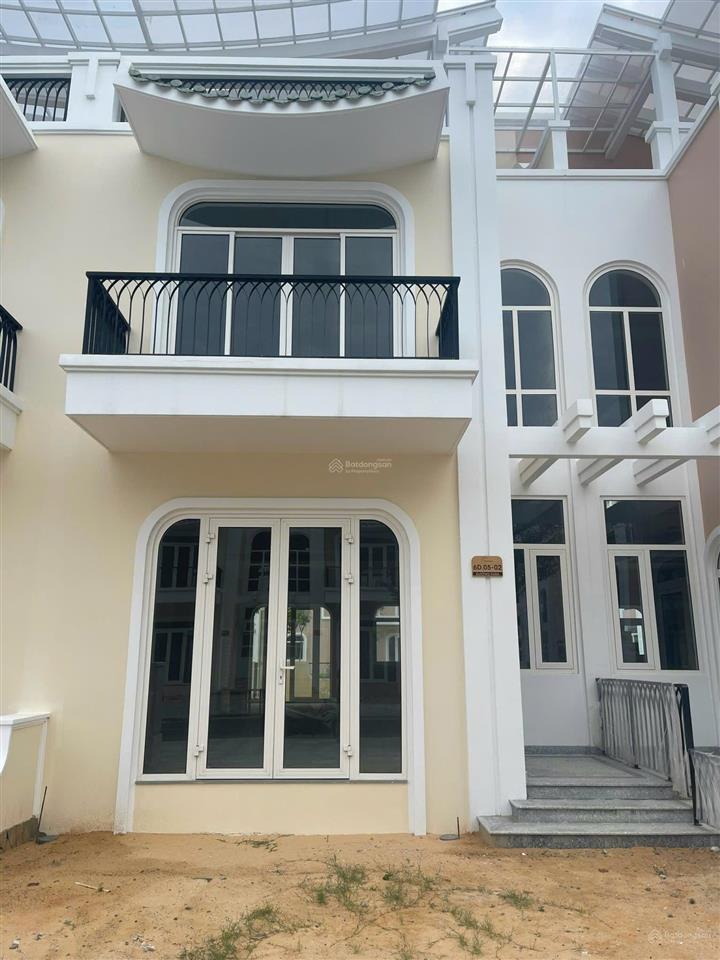 Bán nhà ven biển chỉ từ 4,150 tỷ sở hữu lâu dài tại bãi biển top đẹp nhất việt nam