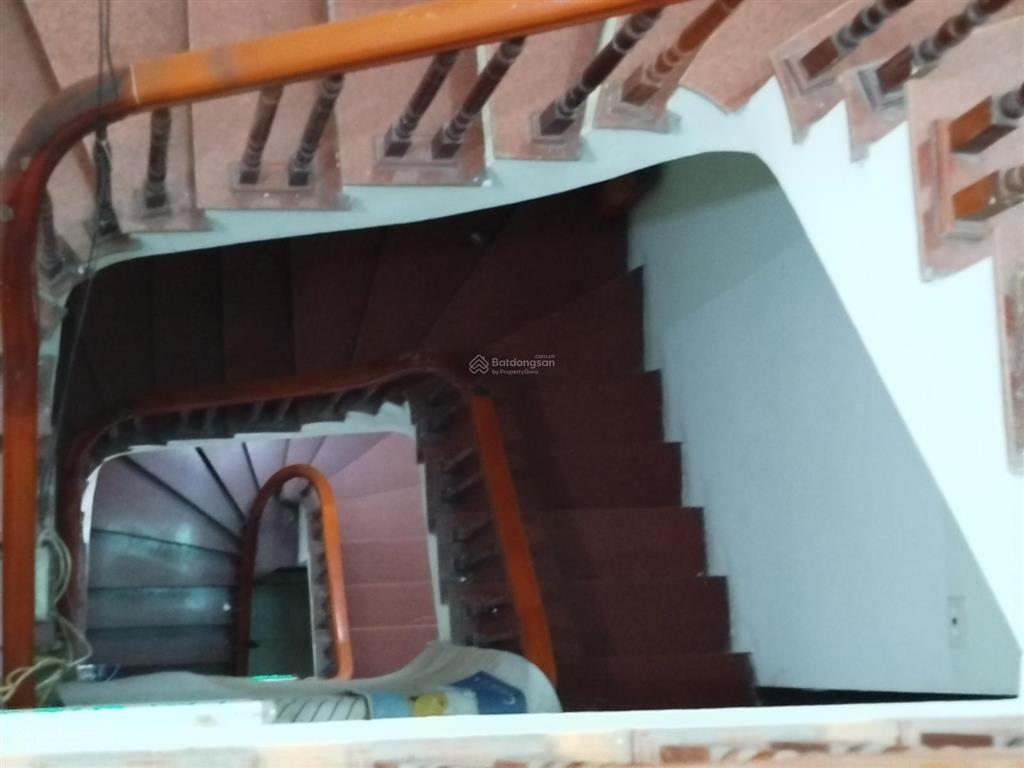 Bán nhà sang mỹ định cư, nhà phố ngọc hà, trung tâm ba đình 56m, 6 phòng khép kín, chỉ 15,5 tỷ