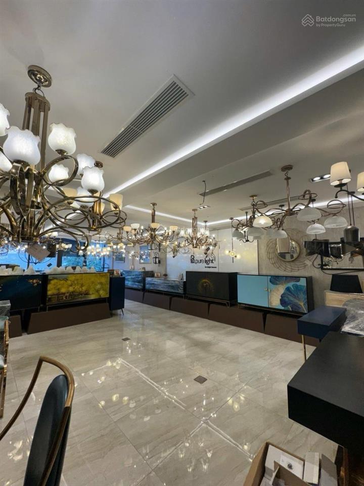 Bán toà nhà văn phòng mặt đường âu cơ,tây hồ,trong đê, đường như sân bay, 155m,8 tầng,mặt tiền 10m