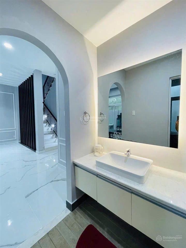 Cho thuê nhà 38a nguyễn đình chính, phú nhuận.