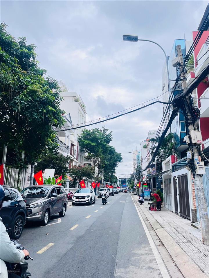 Nhà cho thuê  biệt thự căn hẻm 8m khu nhà ga t3 tân sơn nhất