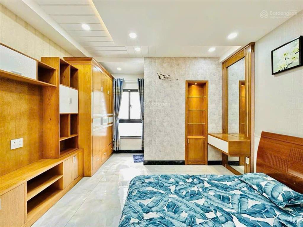 Nhà cho thuê  biệt thự căn hẻm 8m khu nhà ga t3 tân sơn nhất