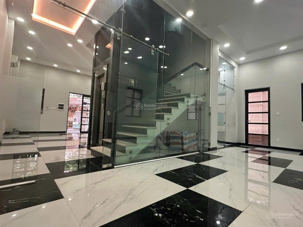 Cho thuê nhà số 308/2a hoàng văn thụ, phương 04, quận tân bình.
