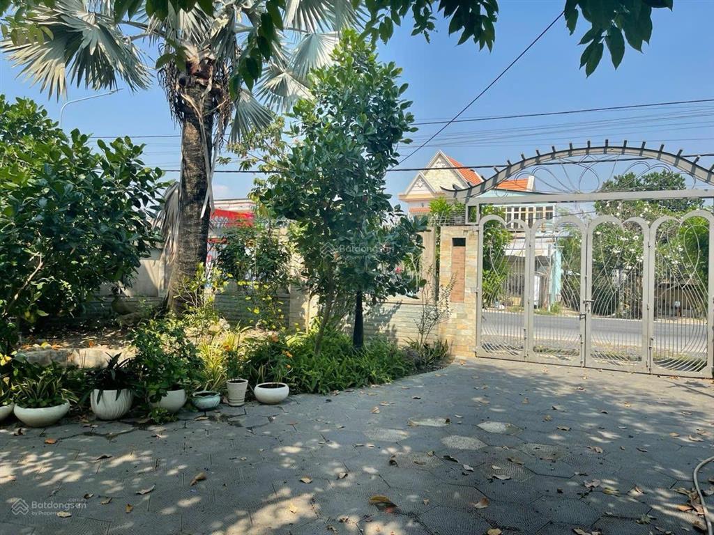 Xuất cảnh bán gấp biệt thự cần giuộc 859m2| mặt tiền tl835| giá 15 tỷ| full nội thất| sổ đỏ