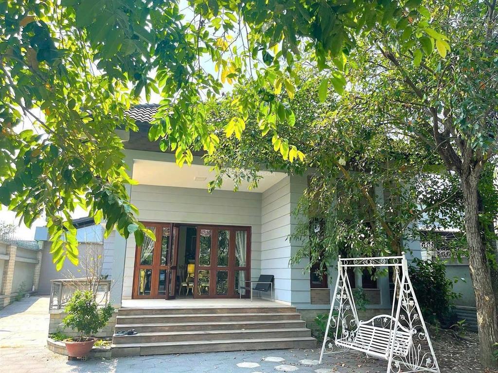 Xuất cảnh bán gấp biệt thự cần giuộc 859m2| mặt tiền tl835| giá 15 tỷ| full nội thất| sổ đỏ