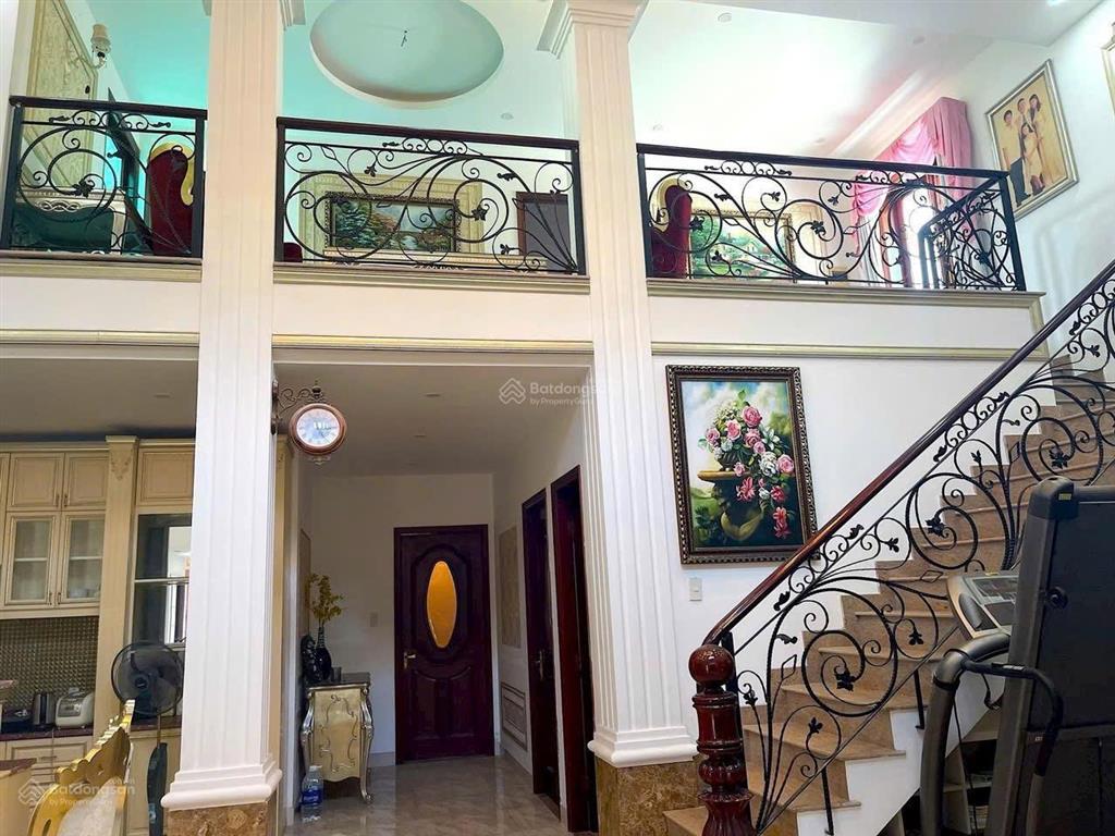 Xuất cảnh bán gấp biệt thự cần giuộc 859m2| mặt tiền tl835| giá 15 tỷ| full nội thất| sổ đỏ