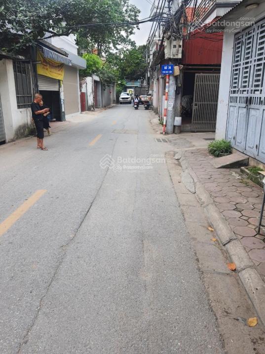 Chính chủ cần bán mảnh đất 210m2 vị trí đẹp tại ngõ 268 long biên.  0971 659 ***