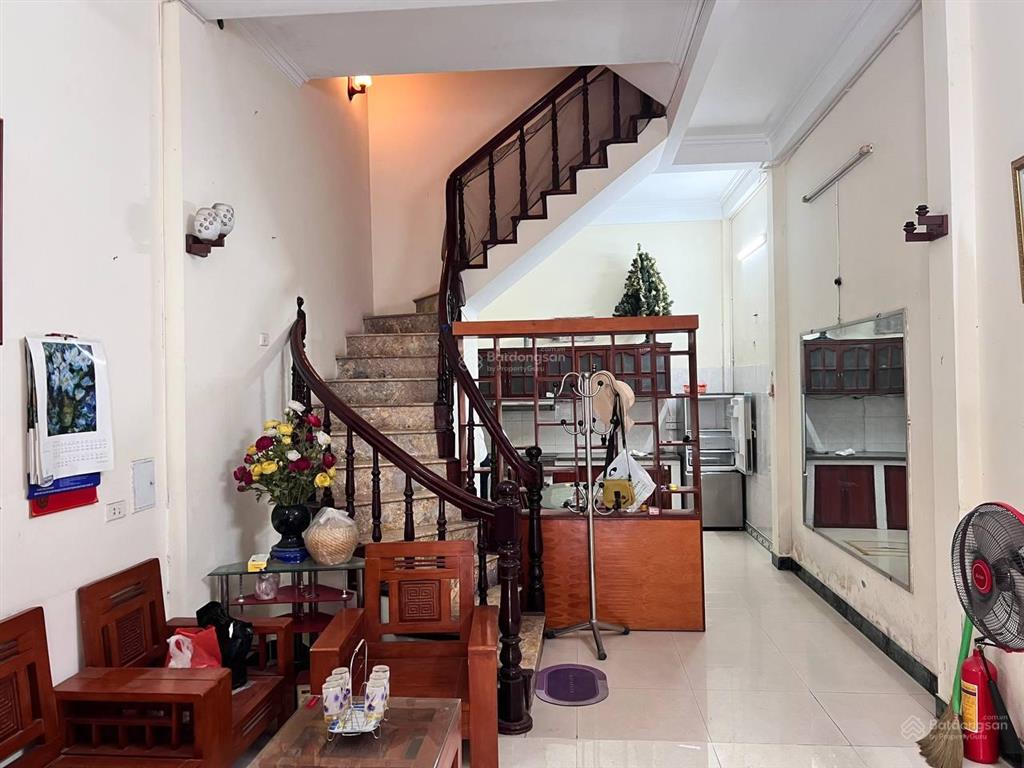 Chính chủ cho thuê nhà riêng mặt phố lý thường kiệt, hà đông. dt 40m²*4 tầng. mt 4m. giá 12,5tr
