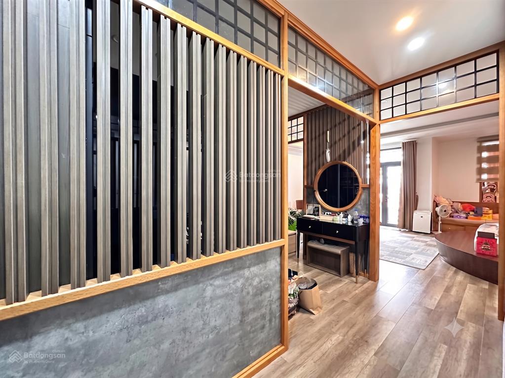 Cho thuê nguyên căn nhà liền kề vinhomes marina cực đẹp  4 pn  105m2  có thang máy. 40tr/tháng