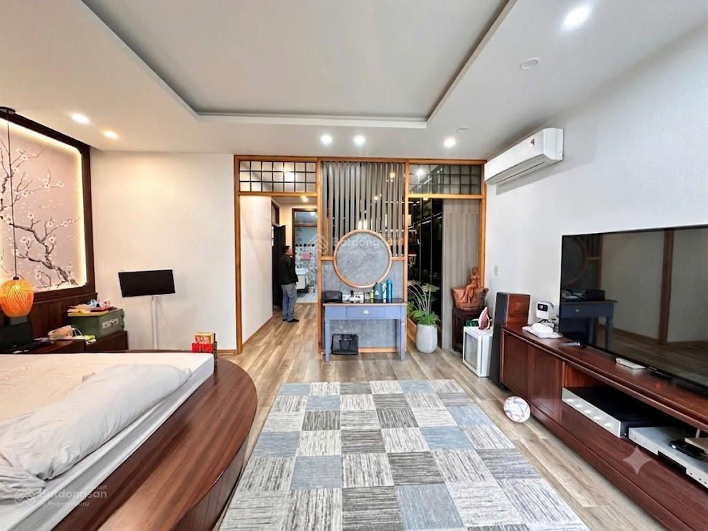 Cho thuê nguyên căn nhà liền kề vinhomes marina cực đẹp  4 pn  105m2  có thang máy. 40tr/tháng