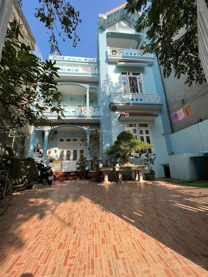 Nhà sân vườn ngọc hồi 120m2, mt 9m, 2 mặt thoáng quy hoạch ra đường 18m vinhomes, 18 tỷ