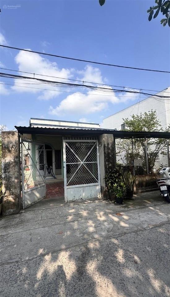 Bán nhà hóc môn ô tô đậu cửa 186m giá chỉ 5.5 tỷ