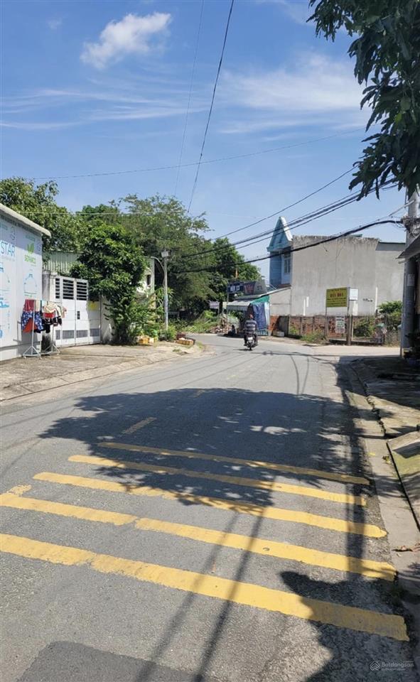 Bán nhà mặt tiền thới tam thôn, hóc môn 3 tầng giáp q12.dt 5,8x19m
