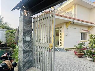 Biệt thự sân vườn hóc môn 2 tầng 300m2 gần nguyễn ảnh thủ quận 12 ngang 15m btct chỉ 9 tỷ tl