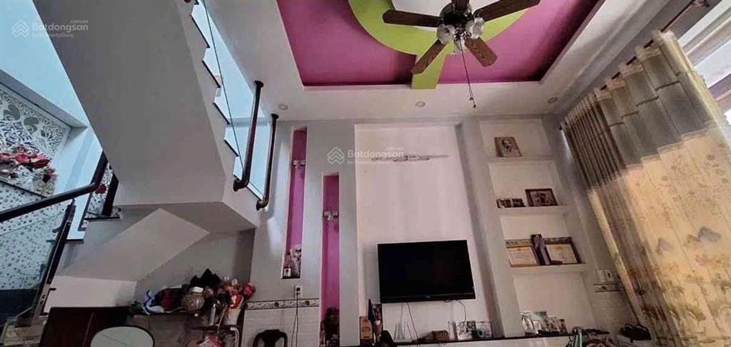 Bán nhà 2 tầng khu dân cư song hành hóc môn cách mặt tiền chỉ 30m 90m ngang 7,2m giá 4,5 t