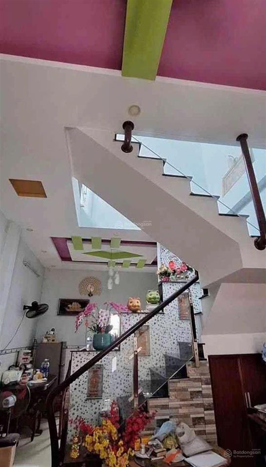 Bán nhà 2 tầng khu dân cư song hành hóc môn cách mặt tiền chỉ 30m 90m ngang 7,2m giá 4,5 t