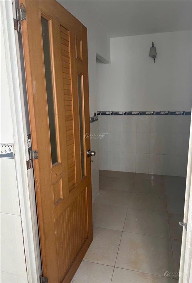 Bán nhà mặt tiền đường nhựa thị trấn hóc môn 171m2 có dãy trọ, giá chỉ 5,8 tỷ