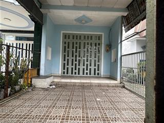 Bán nhà mặt tiền đường nhựa thị trấn hóc môn 171m2 có dãy trọ, giá chỉ 5,8 tỷ