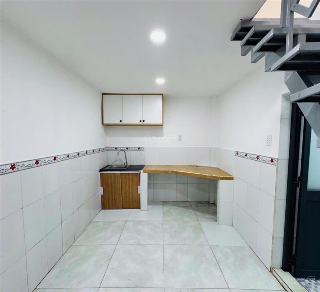 Bán căn hộ dịch vụ hxh thông hiệp thành 13, quận 12 sẵn dòng tiền  90m2  chỉ 4,65 tỷ