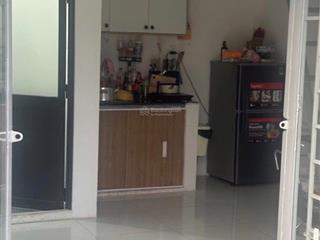 Bán căn hộ dịch vụ hxh thông hiệp thành 13, quận 12 sẵn dòng tiền  90m2  chỉ 4,65 tỷ