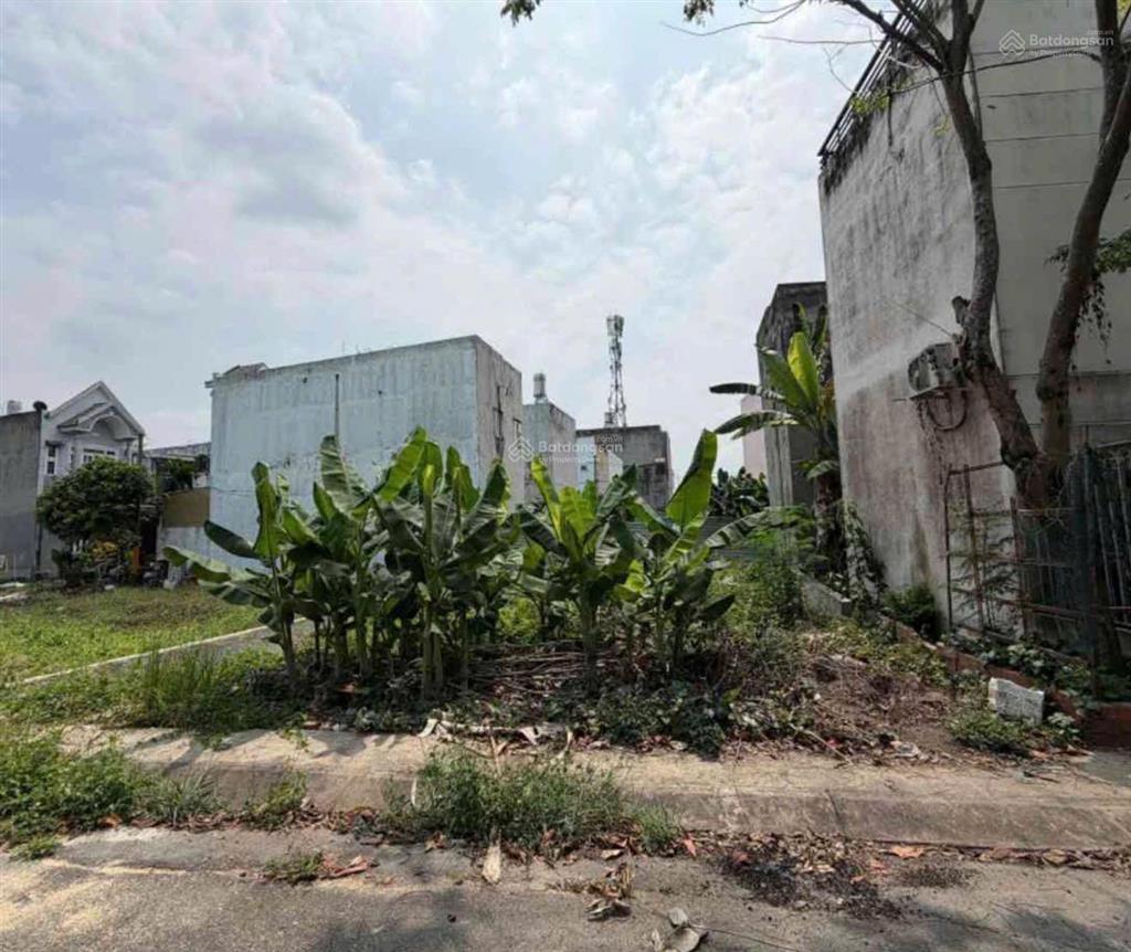 Cần bán gấp lô đất siêu đẹp bà điểm 4, giáp quận 12 164m ngang 10m đường nhựa 8m chỉ 6,1t