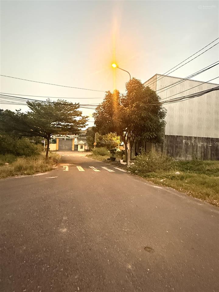 Cần tiền giảm 100tr, bán nhanh lô đường 5m5 xuân thiều 36, bên cạnh mikazuki, cách biển 200m