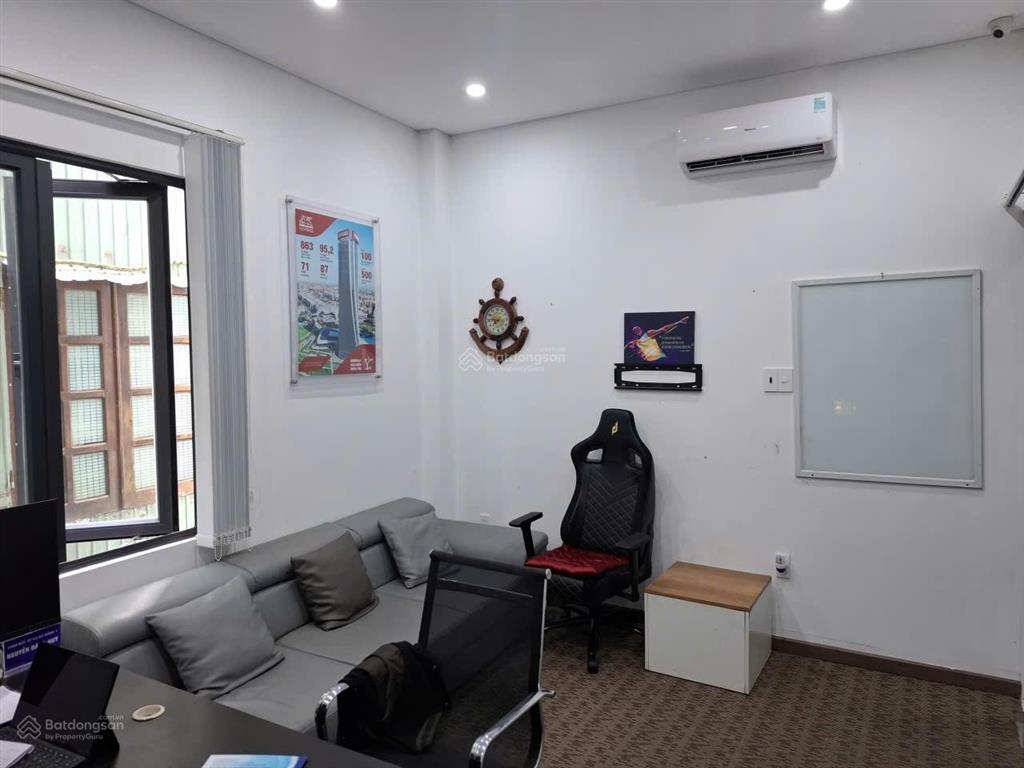 Do cần chuyển địa điểm văn phòng, tôi giảm 500tr cần bán nhánh nhà 3 tầng mt đường 33m điện b phủ