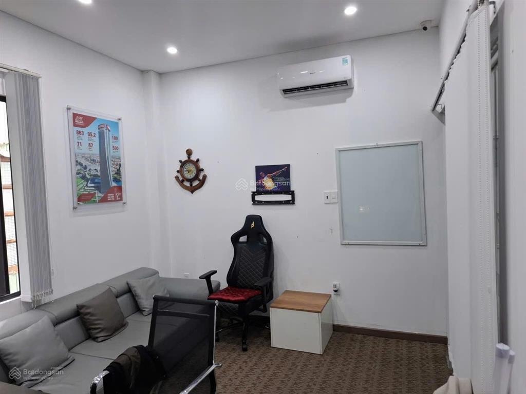 Do cần chuyển địa điểm văn phòng, tôi giảm 500tr cần bán nhánh nhà 3 tầng mt đường 33m điện b phủ