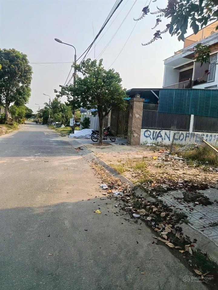Hạ giá bán nhanh bán nhanh căn 3 tầng mt đường 5m5 khu biệt thự hoà liên 4