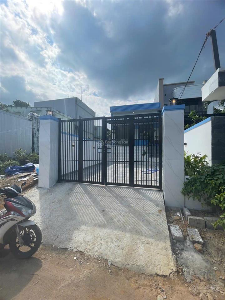 Bán nhà c4 tại hoà khánh mới, kiệt ô tô thông tứ hướng