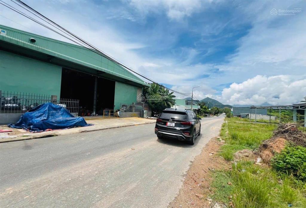 Cần bán lô sạch đẹp đường 7m5 hoàng phê, hoà khánh mới, giá rẻ hơn ttrường 300tr cần tiền bán nhanh