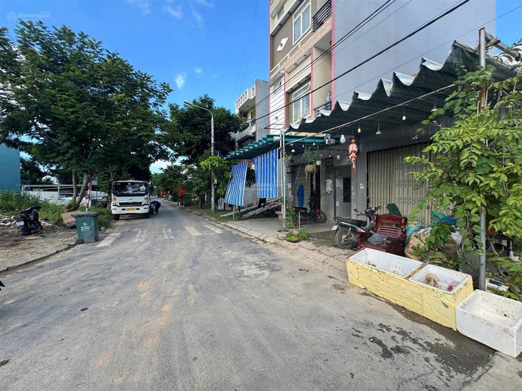Cần bán mt hòa phú 10, hòa minh, giá 4,9x