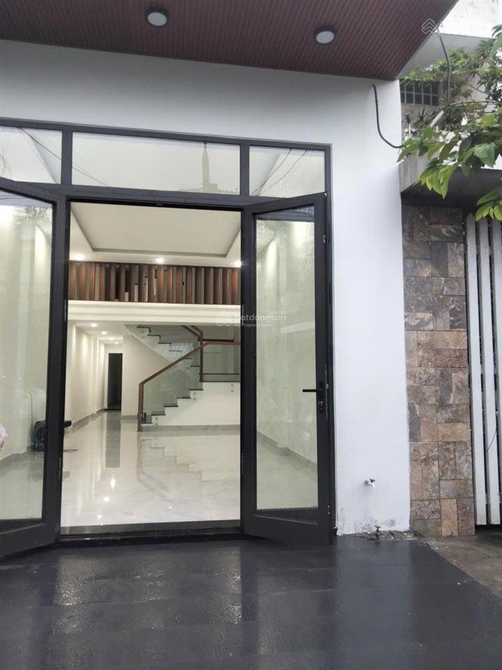 Nhà mt giáp văn cương, nhà đang mới, chỉ xách vali vào ở, đường 5m5, cách biển 100m