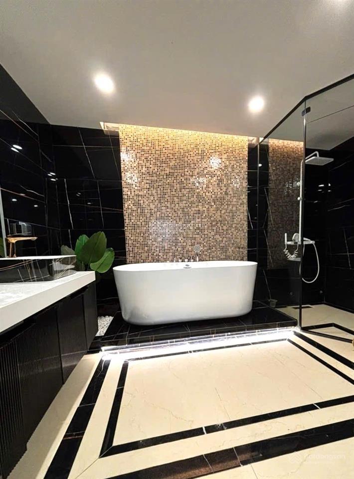 Xem nhà 24/7  bình minh land chuyên bán cc royal city giá tốt thị trường, hỗ trợ vay 80%