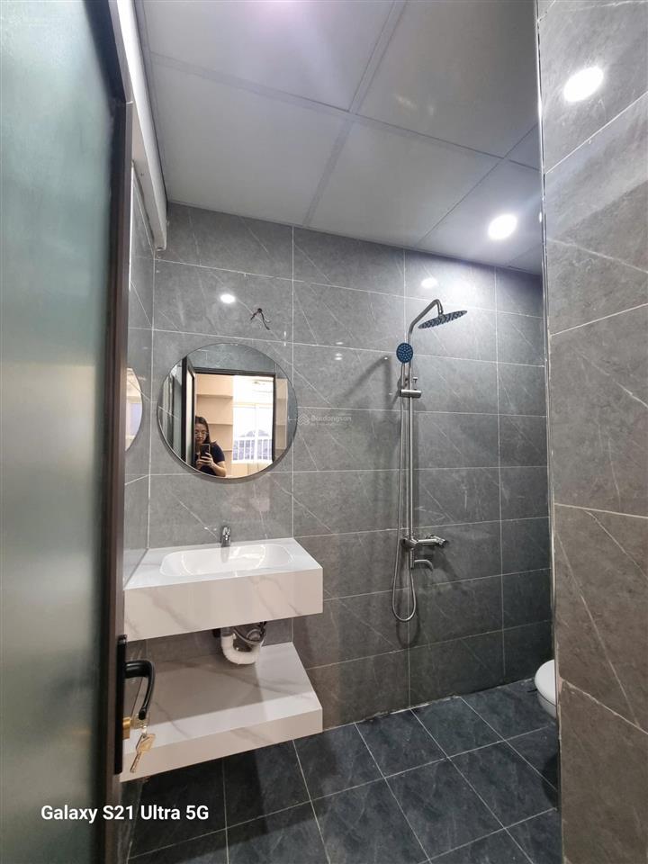 Bán căn hộ 2pn, 2wc, 65m2 tại sdu  143 trần phú  đi lại thuận tiện ngay ga cao tốc văn quán