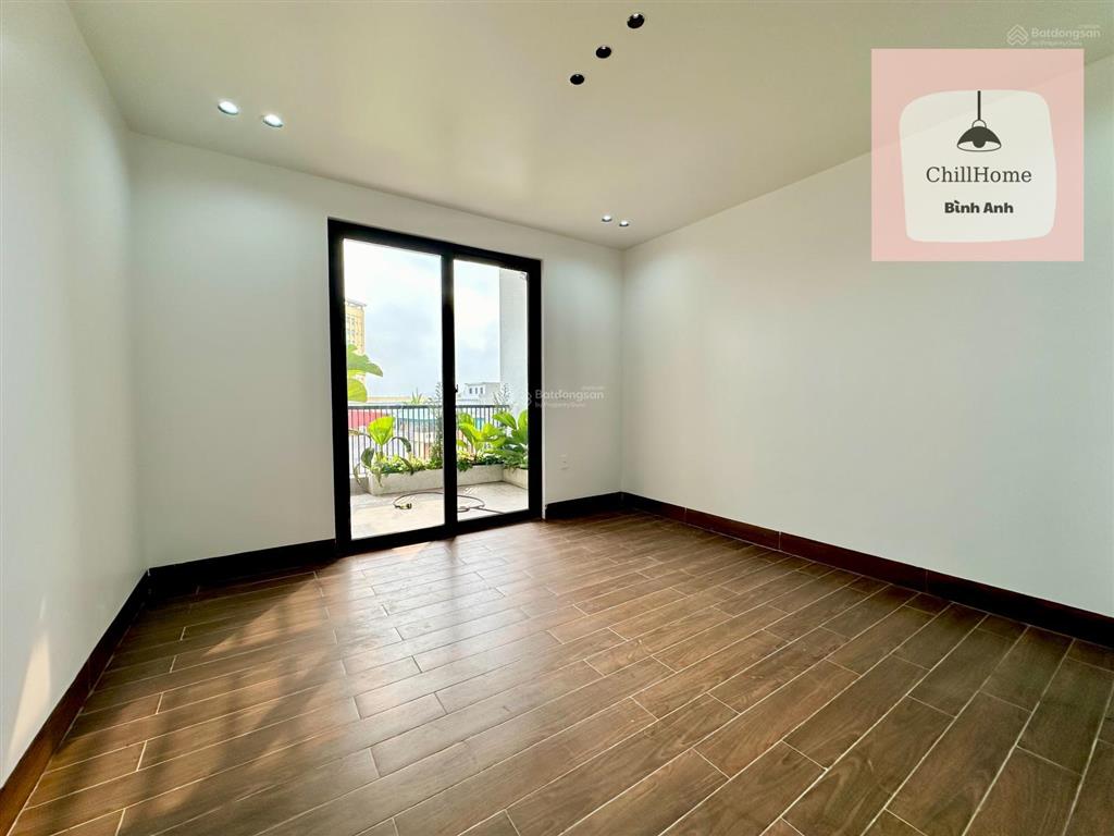 Tuyệt phẩm thiết kế hiện đại 80m2 mặt đường khu lê chân  aeon  thang máy