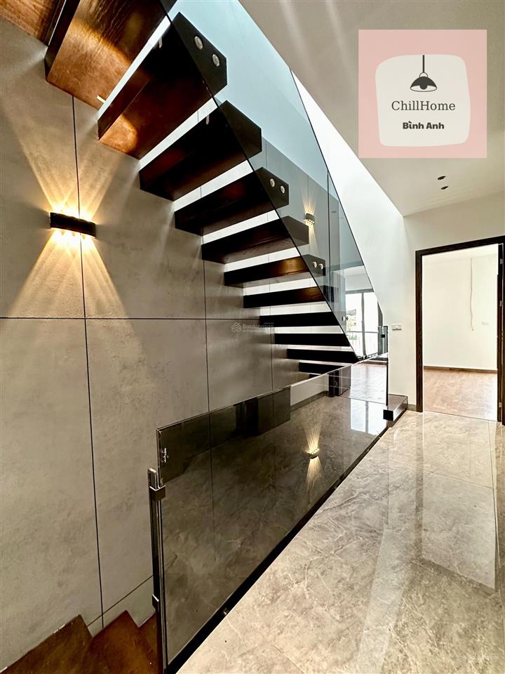 Tuyệt phẩm thiết kế hiện đại 80m2 mặt đường khu lê chân  aeon  thang máy