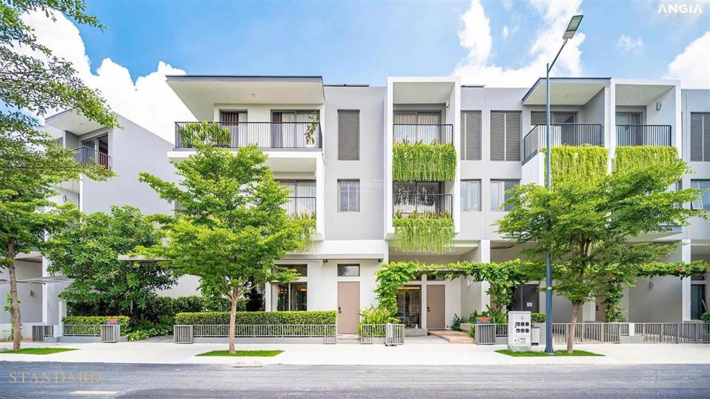 Bán liền kề đẹp tại the standard bình dương, 3 tỷ, 85m2, nhiều tiện ích tốt
