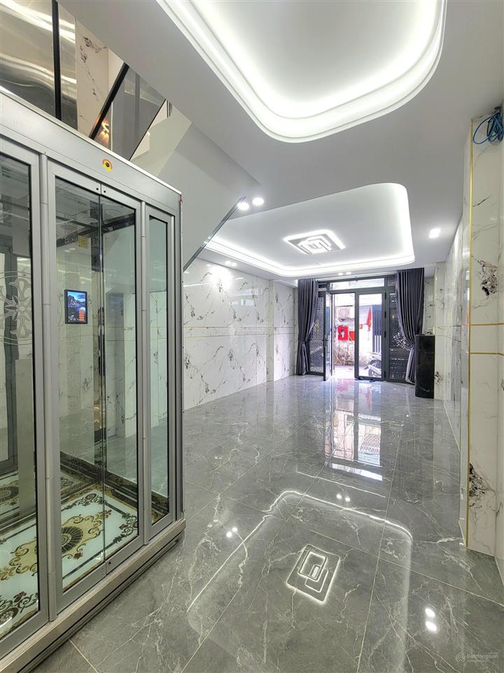 Hơn 6 tỷ  4m x 15,5m  5 tầng thang máy  gara ô tô  xe tải đậu cửa