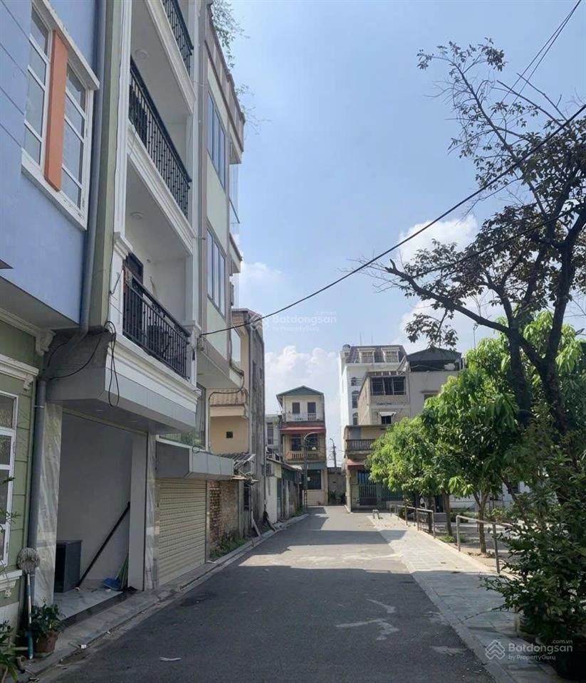 Bán nhà trâu quỳ  đường ô tô tránh  view sân chơi thoáng đẹp