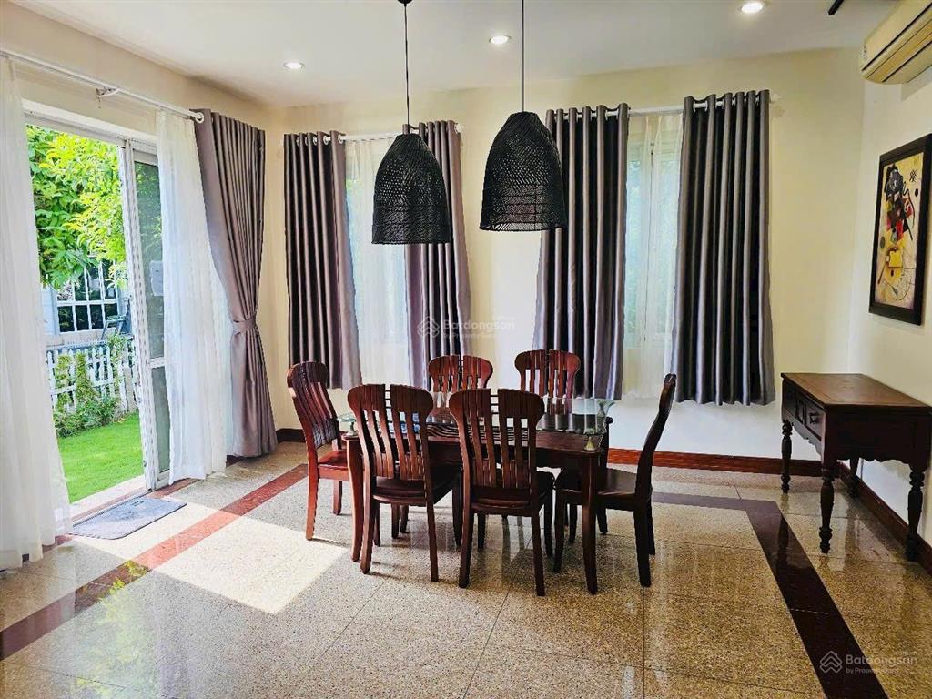 Cho thuê biệt thự jamona home resort hiệp bình phước, gần chợ đầu mối 4pn sân oto full nội thất