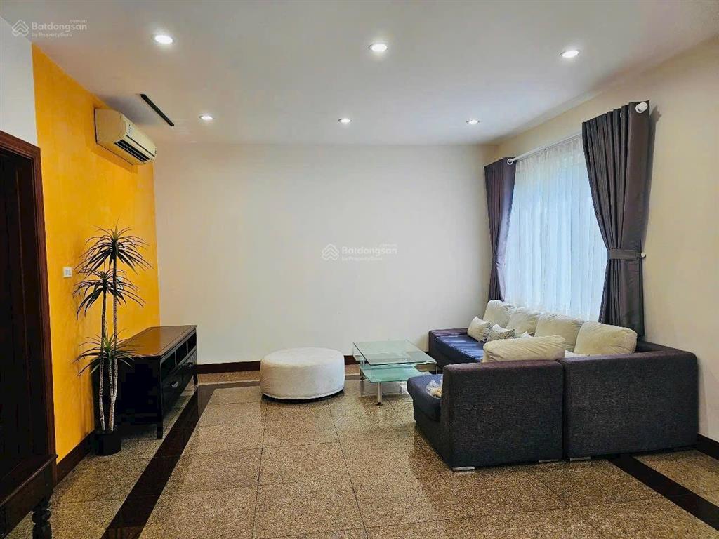 Cho thuê biệt thự jamona home resort hiệp bình phước, gần chợ đầu mối 4pn sân oto full nội thất