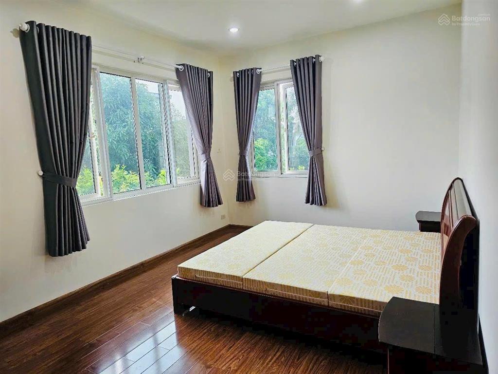 Cho thuê biệt thự jamona home resort hiệp bình phước, gần chợ đầu mối 4pn sân oto full nội thất