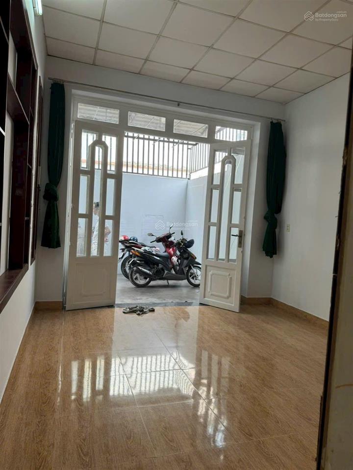 Bán nhà sát chợ hiệp bình,phạm văn đồng,gigamall.dt 4x15 vuông vức, không quy hoạch,sổ hồng riêng