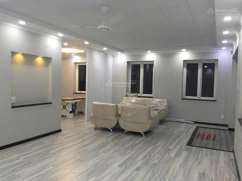 Cho thuê biệt thự sân vườn 300m2 garden home hiệp bình phước sát vạn phúc city
